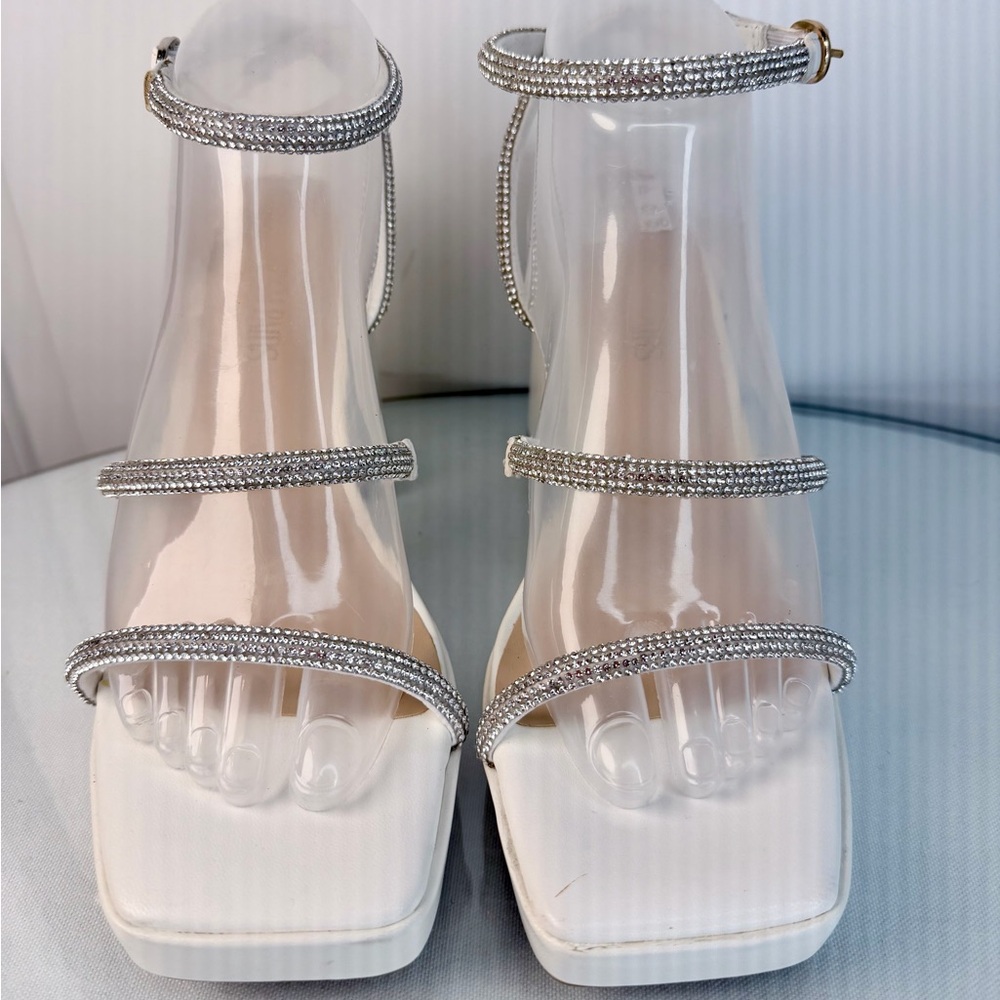 Dream Pairs Silver Strappy Heels
